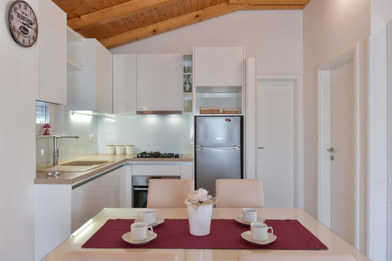 Apartment Irena Posedarje Extérieur photo