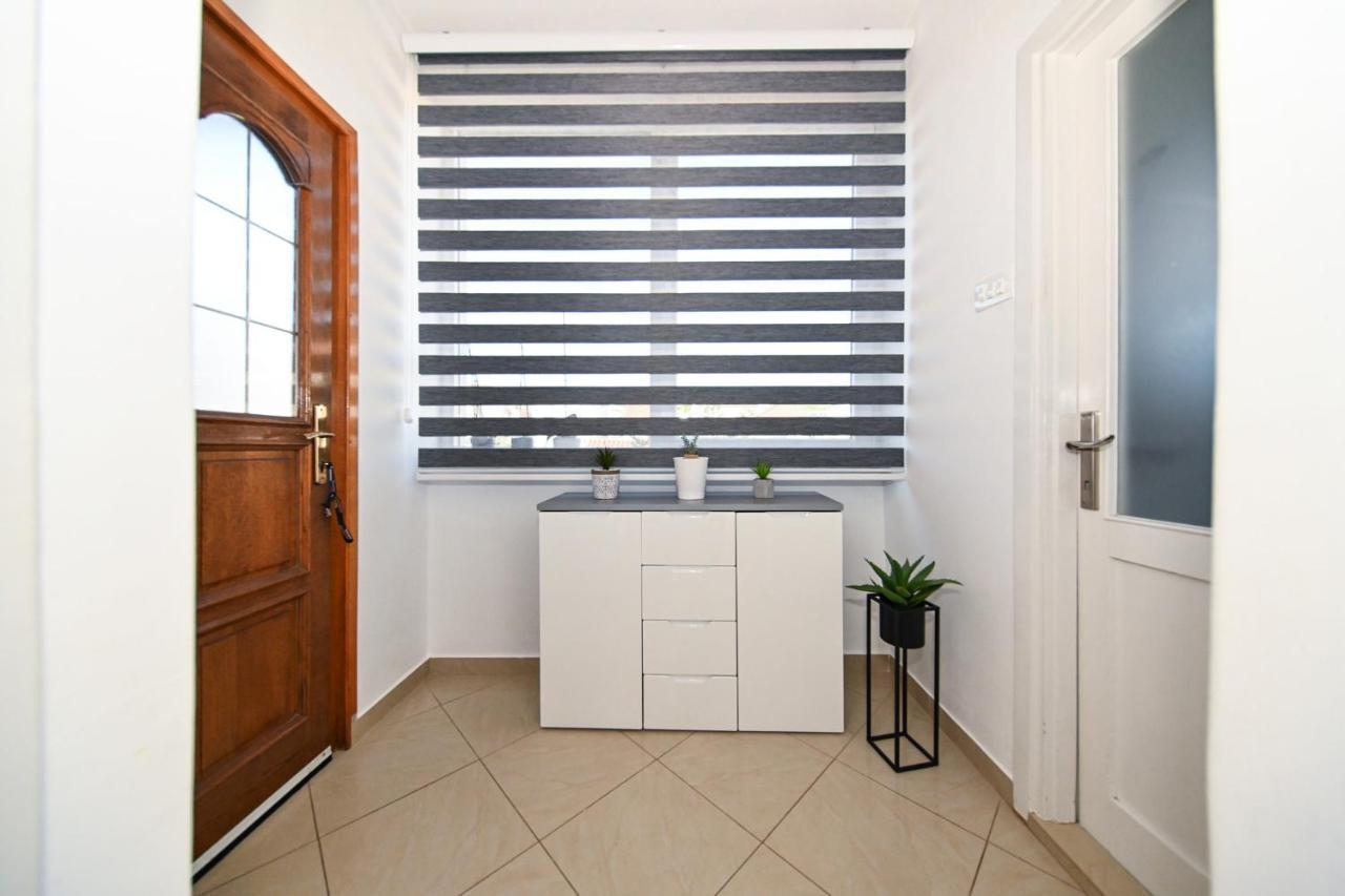 Apartment Irena Posedarje Extérieur photo
